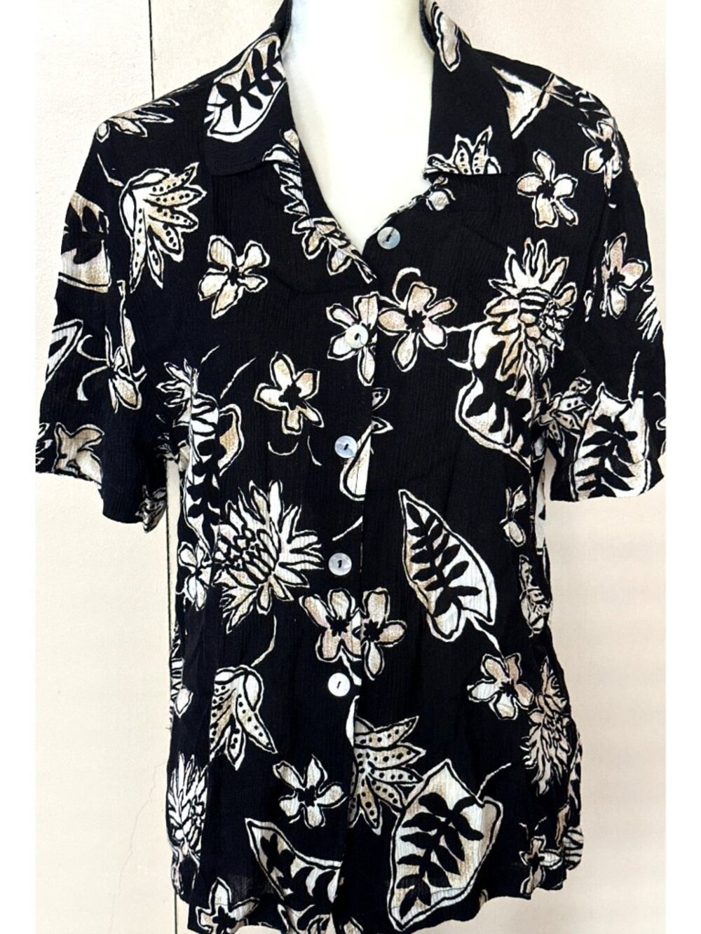 Summer Hawaiian Blouse Women Med Luau Vacation Black White Resort 90s Y2k